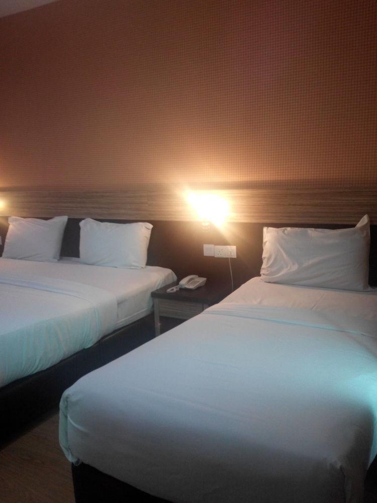 7 Heaven Boutique Hotel Пасир-Гуданг Экстерьер фото